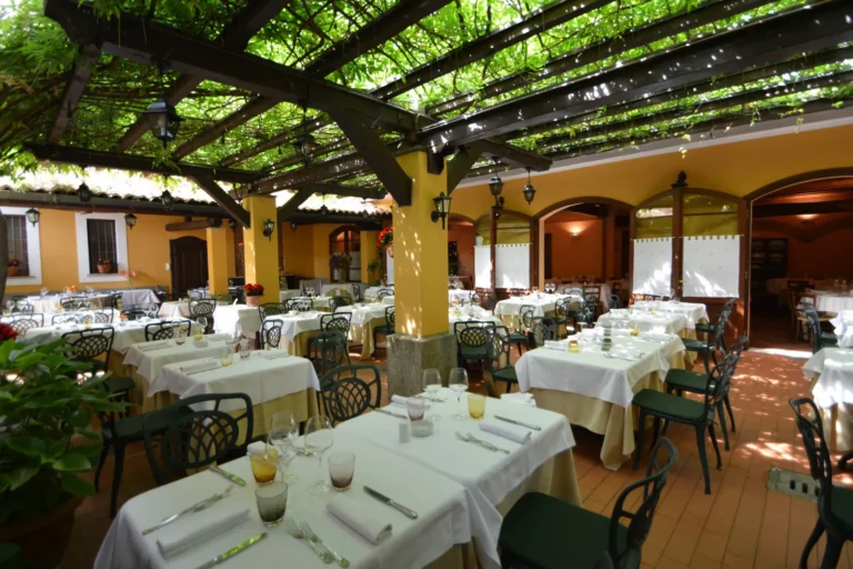 veranda antico albergo 1 1 768x512